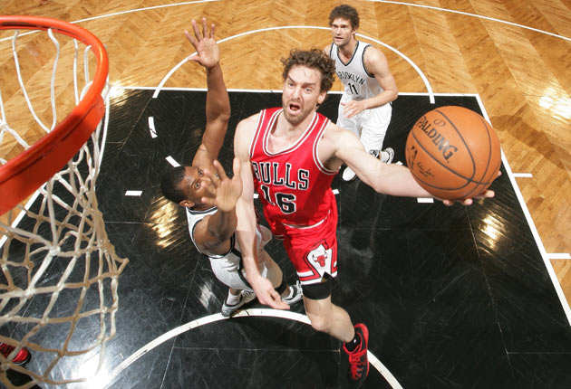 pau-gasol-contract.jpg